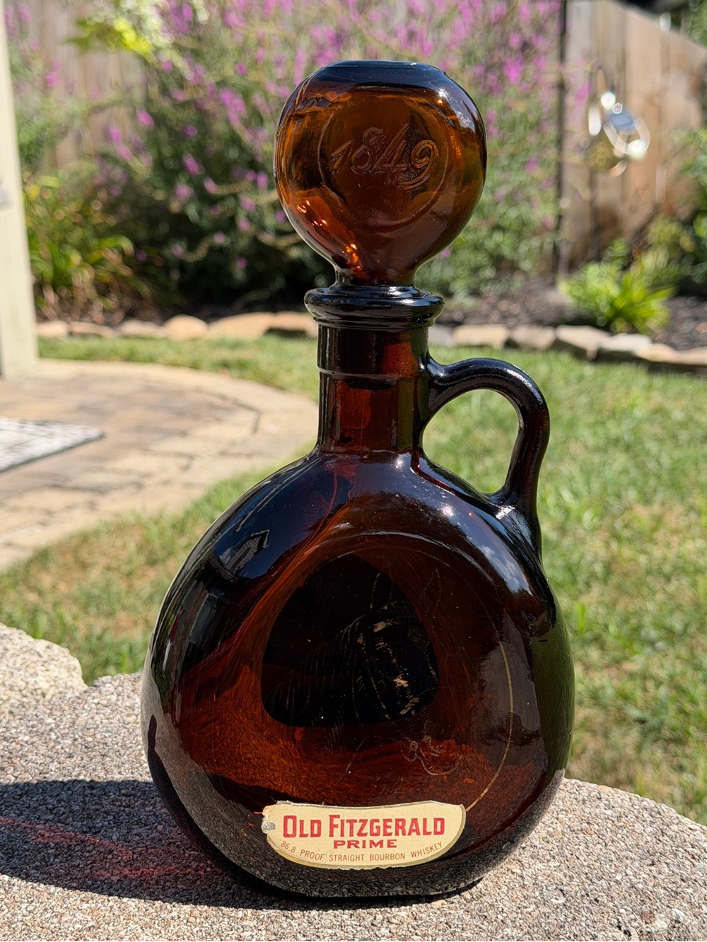 VINTAGE OLD FITZGERALD PRIME MAN O’ WAR BOURBON DECANTER. G23 - Picture 2 of 9